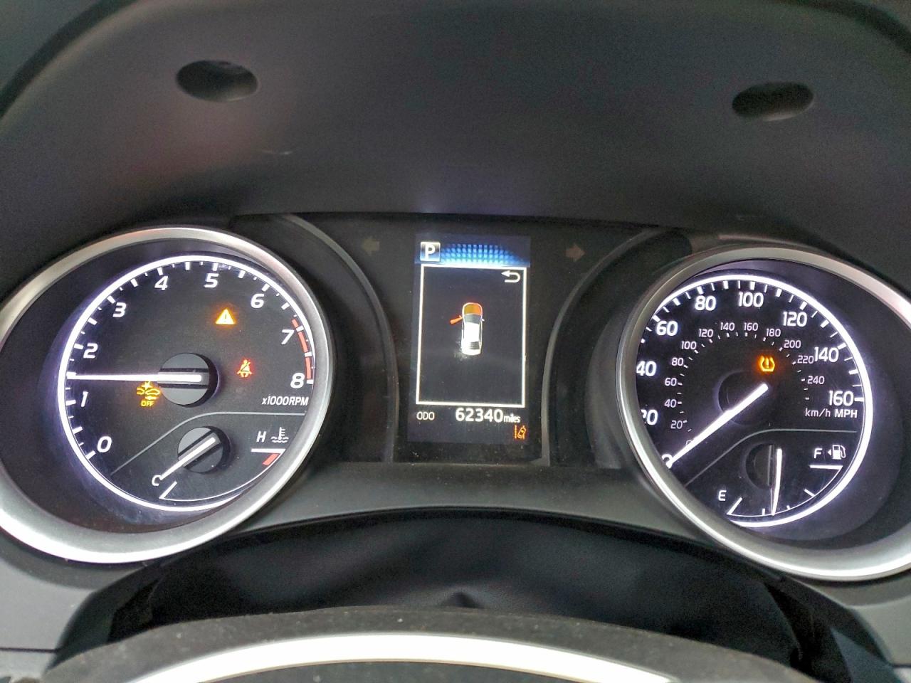 2021 TOYOTA CAMRY LE photo 17