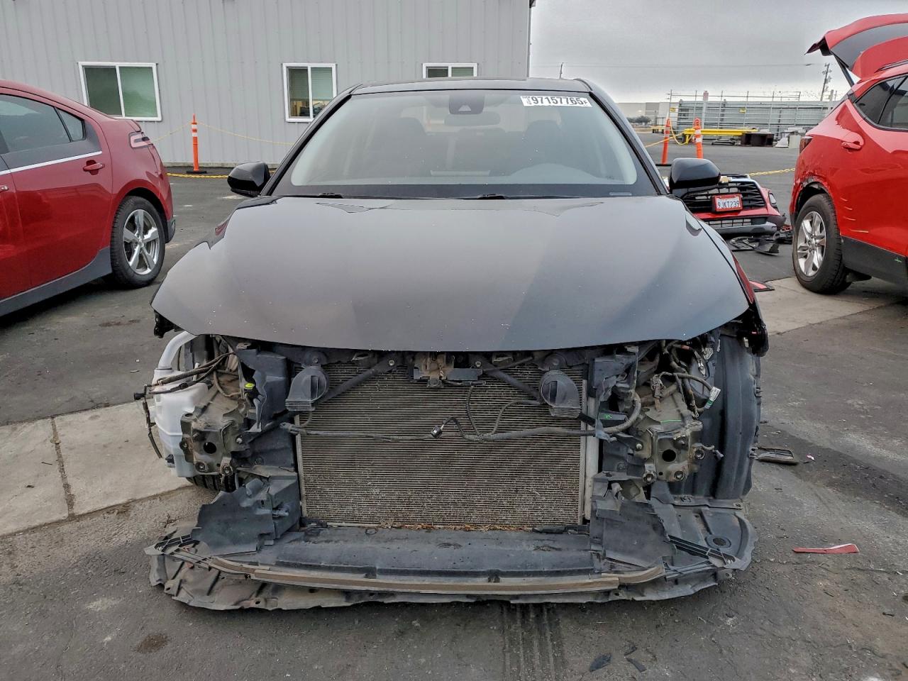 2021 TOYOTA CAMRY LE photo 9