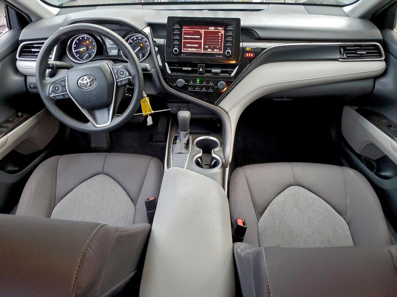2021 TOYOTA CAMRY LE photo 15