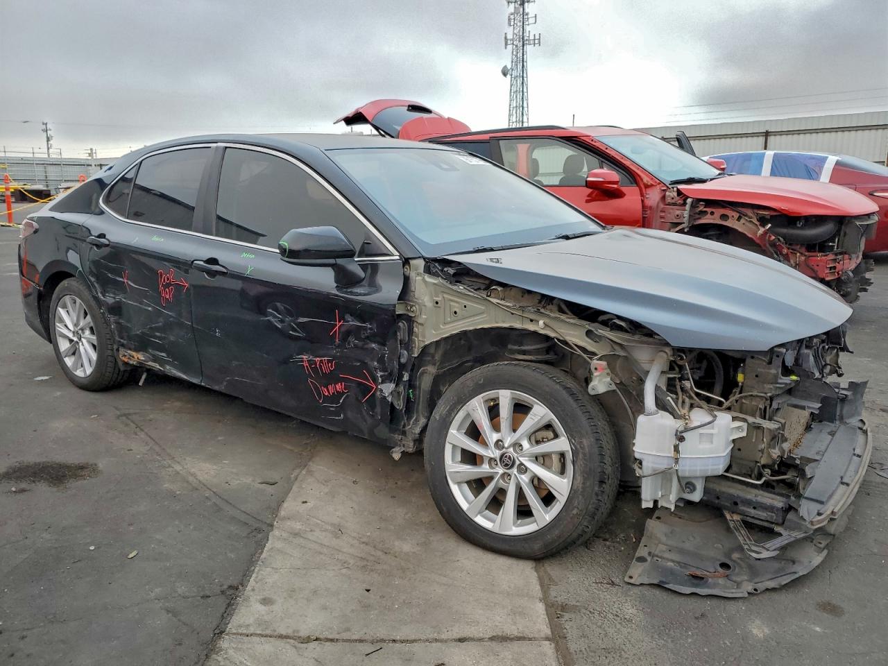 2021 TOYOTA CAMRY LE photo 7
