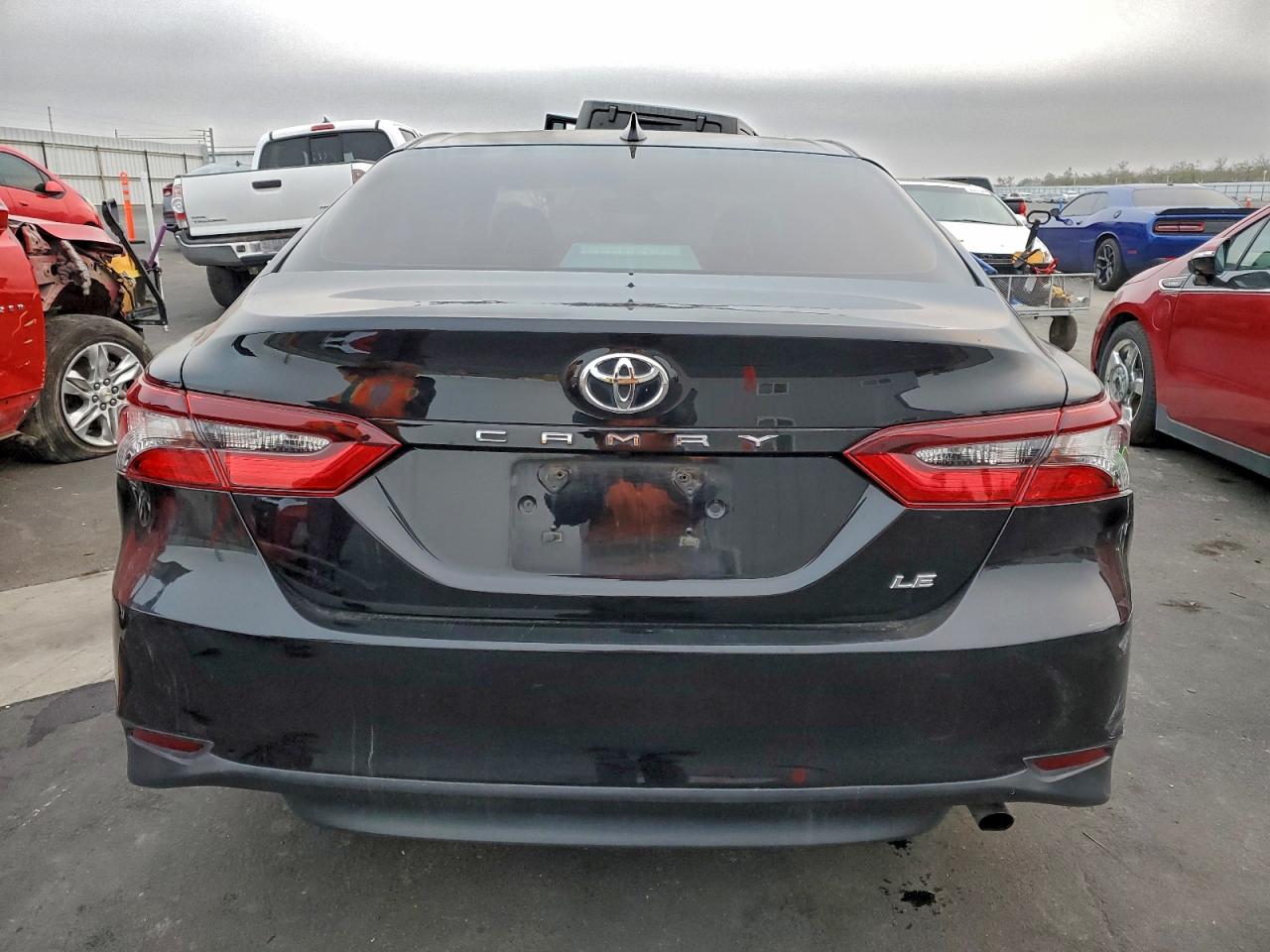 2021 TOYOTA CAMRY LE photo 11