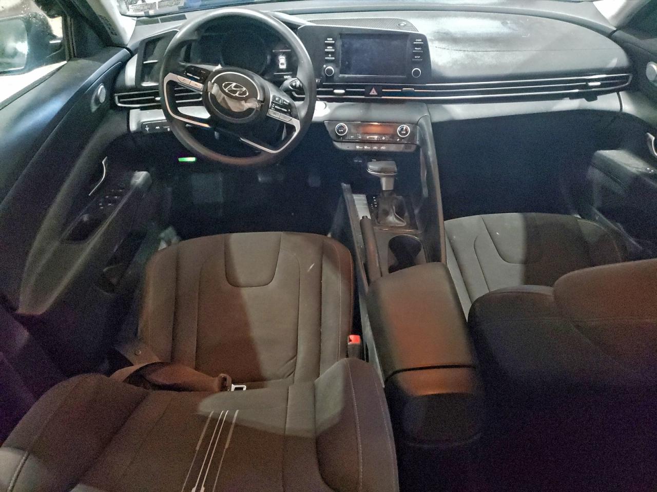 2022 HYUNDAI ELANTRA SEL photo 8