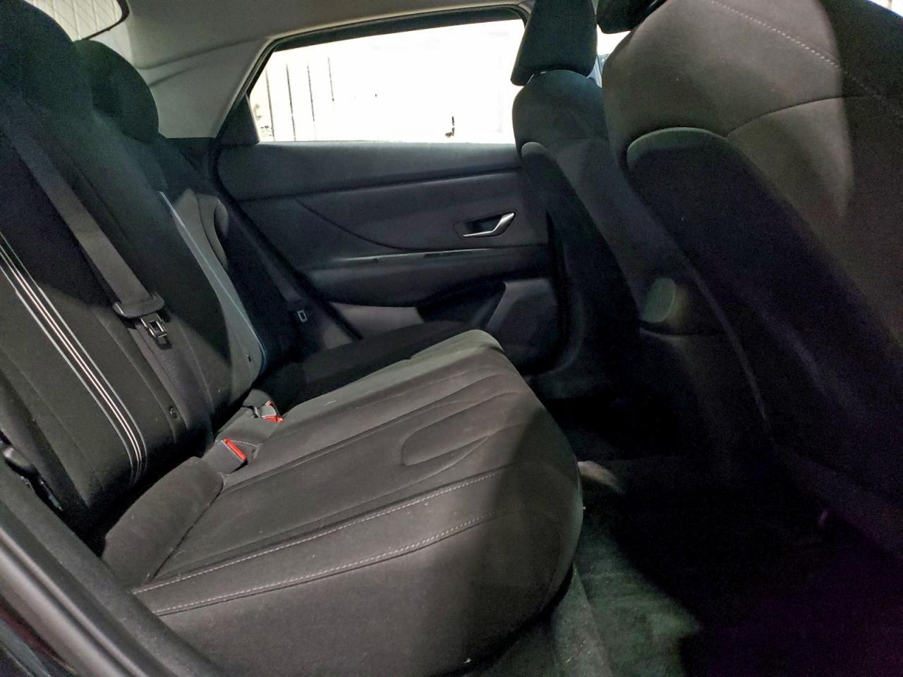 2022 HYUNDAI ELANTRA SEL photo 10