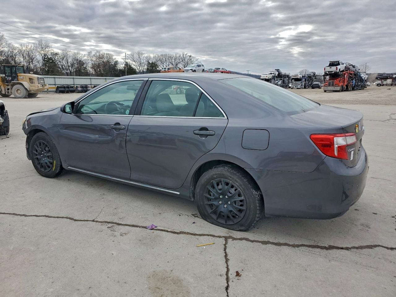 2014 TOYOTA CAMRY L photo 2