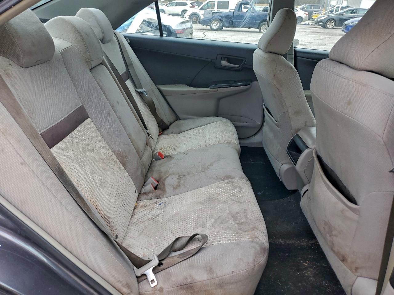 2014 TOYOTA CAMRY L photo 10