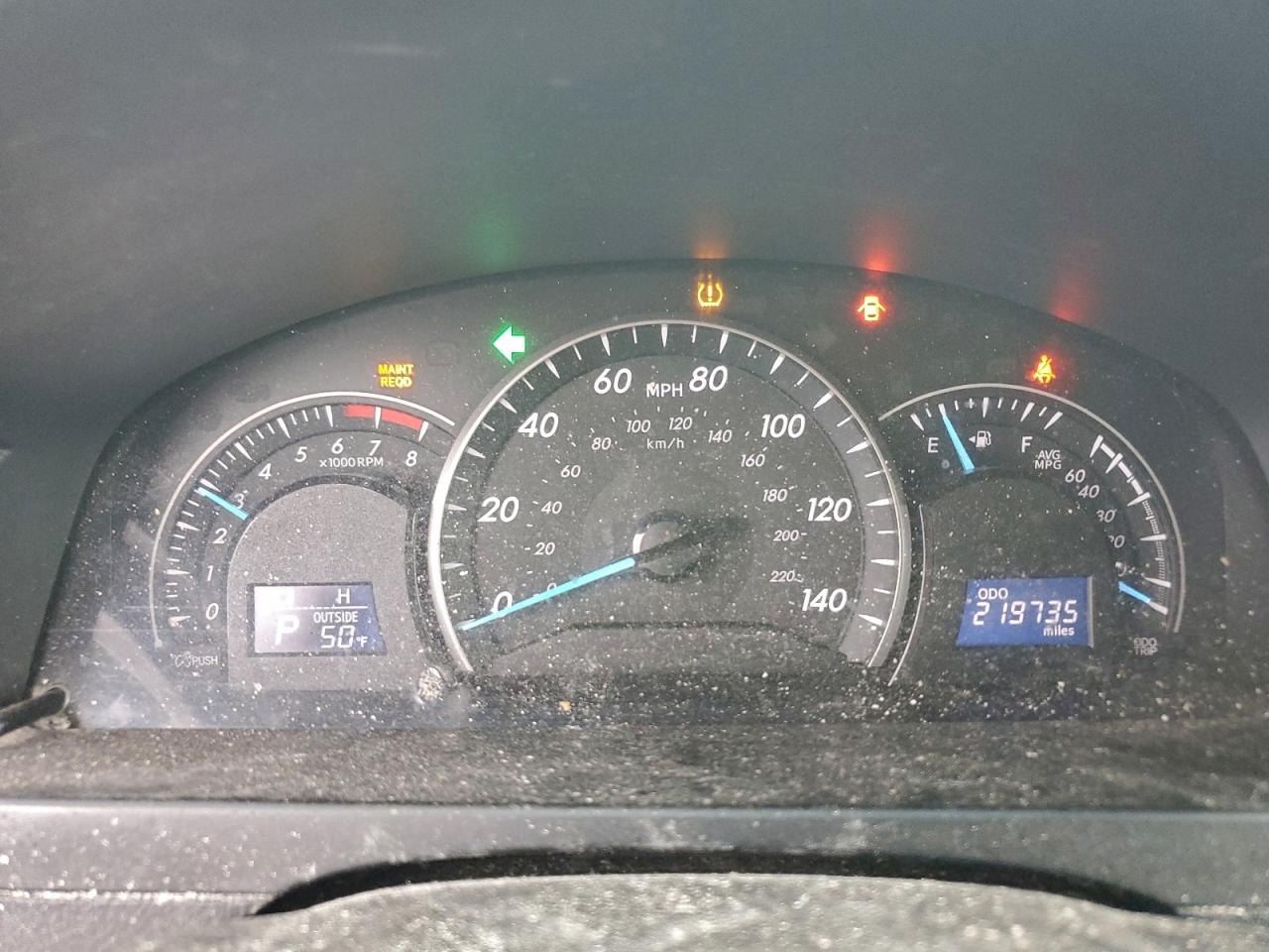2014 TOYOTA CAMRY L photo 9