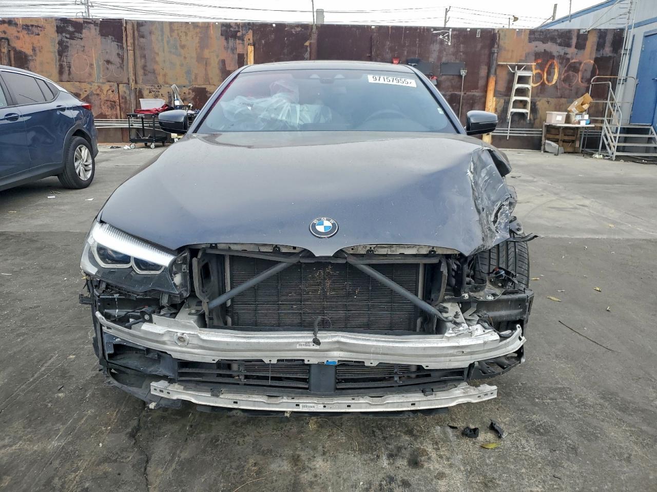 2019 BMW 530E photo 5