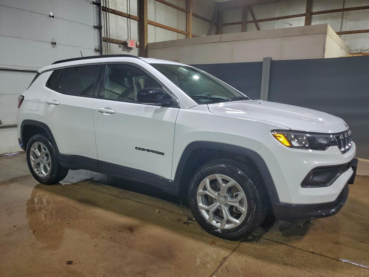 2024 JEEP COMPASS LATITUDE photo 4