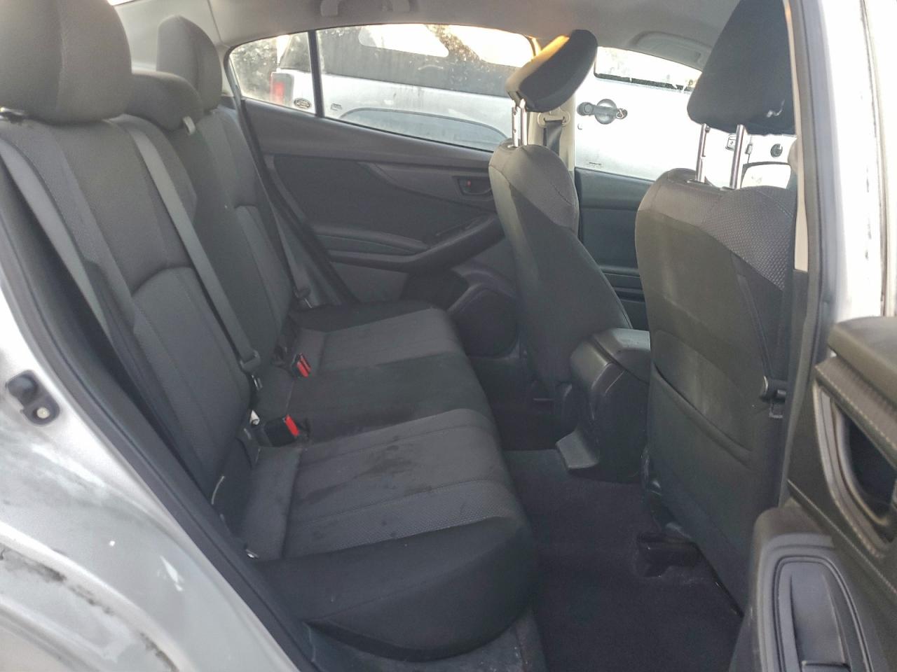 2017 SUBARU IMPREZA photo 10