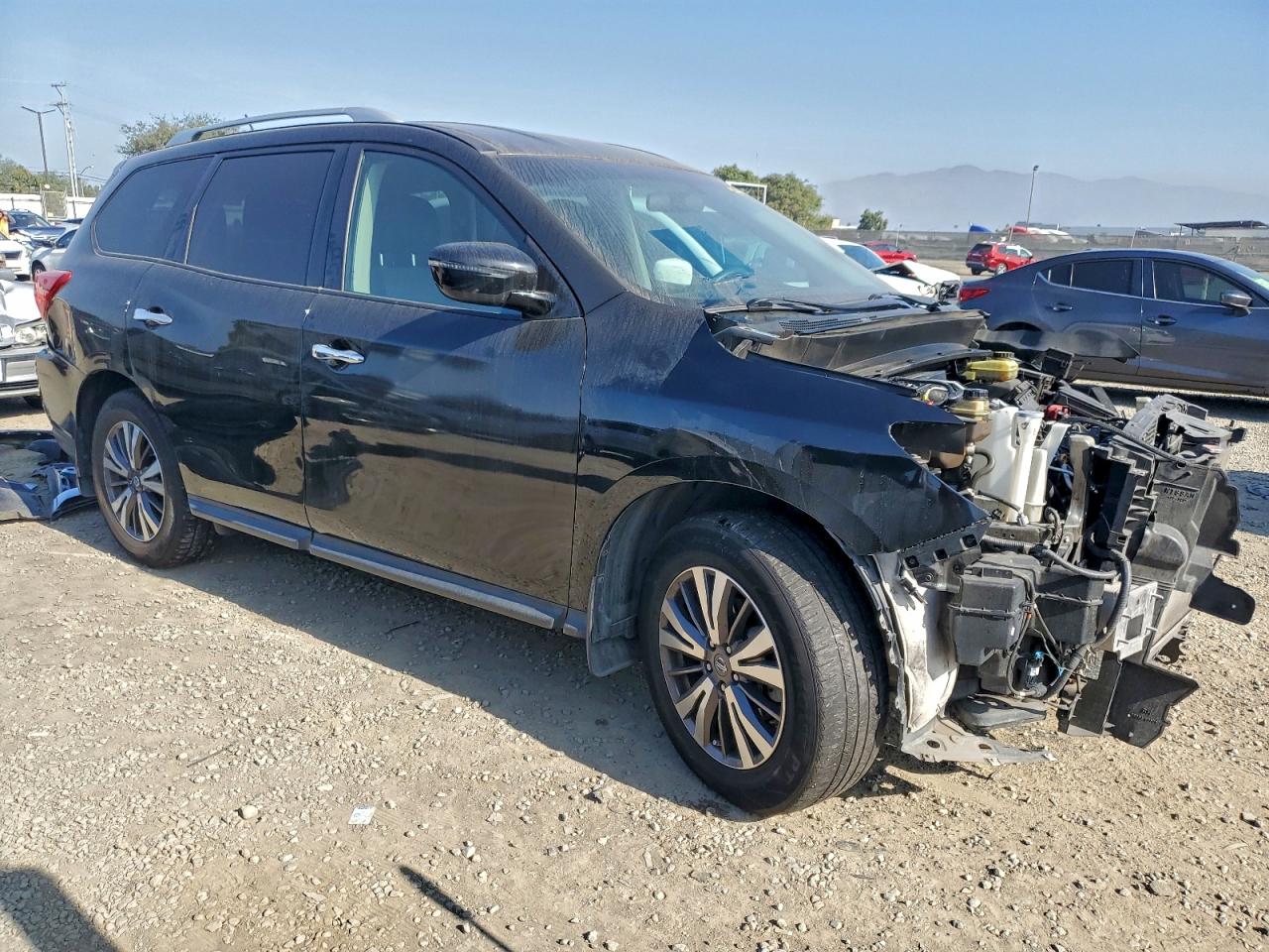 2017 NISSAN PATHFINDER S photo 4