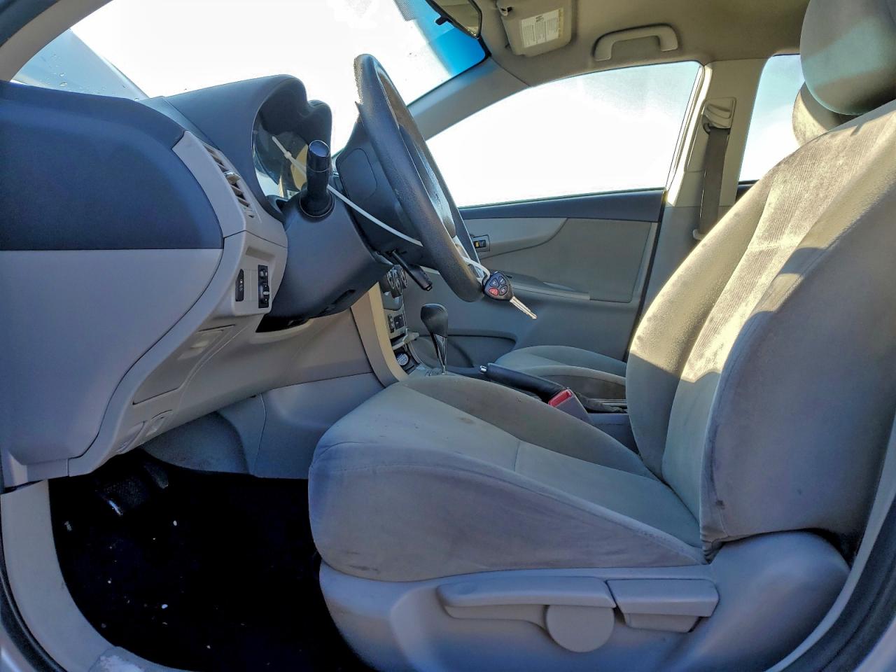 2012 TOYOTA COROLLA BASE photo 7