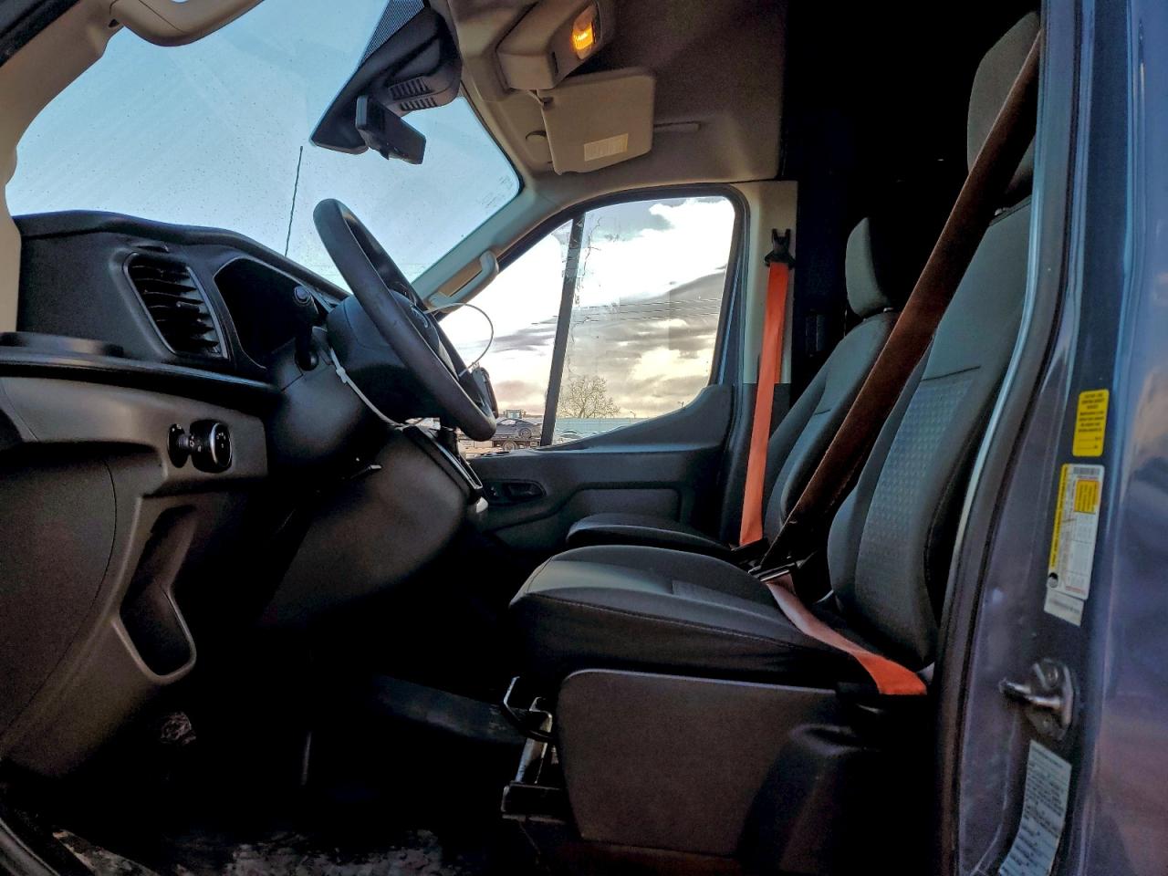 2020 FORD TRANSIT 250 DELIVERY VAN photo 7