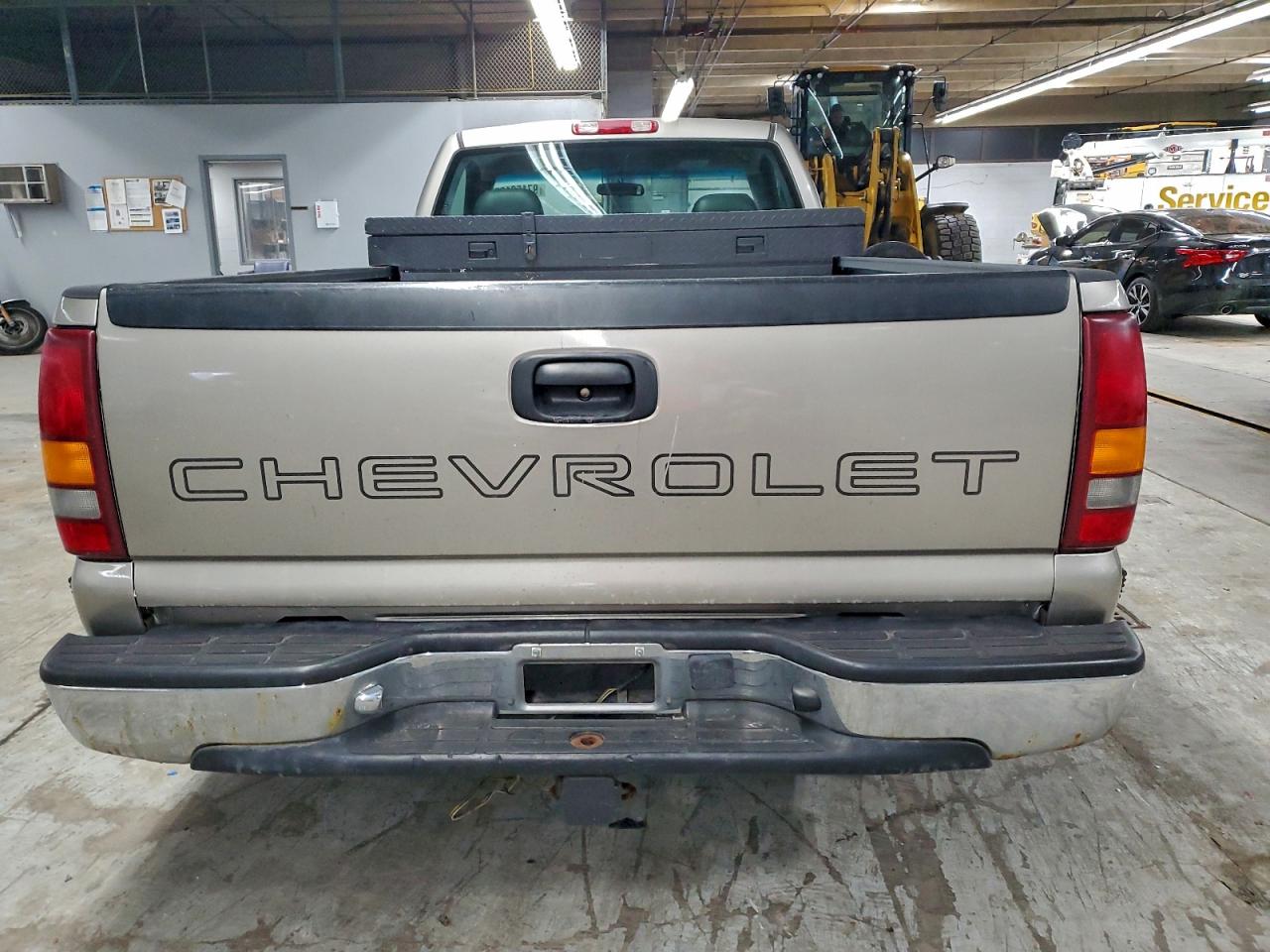 2002 CHEVROLET SILVERADO C1500 photo 6