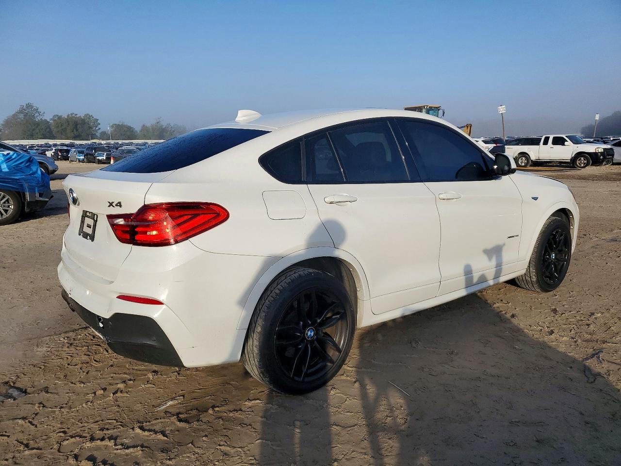 2016 BMW X4 XDRIVE28I photo 3