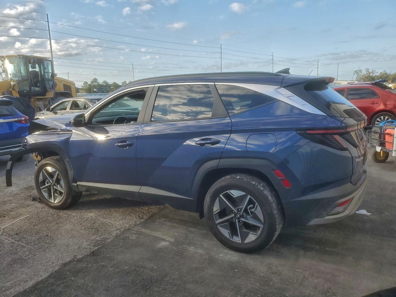 2025 HYUNDAI TUCSON SEL photo 2