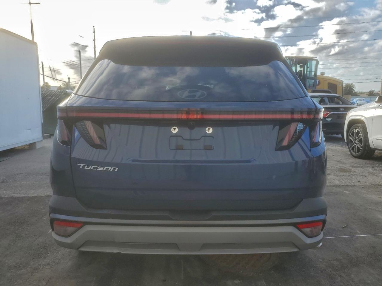 2025 HYUNDAI TUCSON SEL photo 6