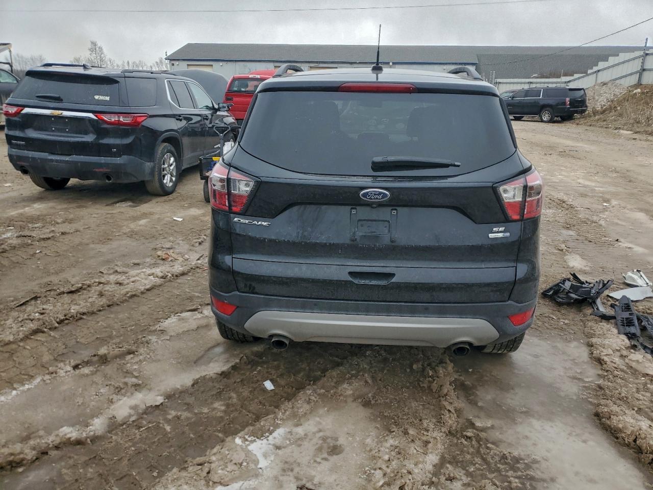 2017 FORD ESCAPE SE photo 6