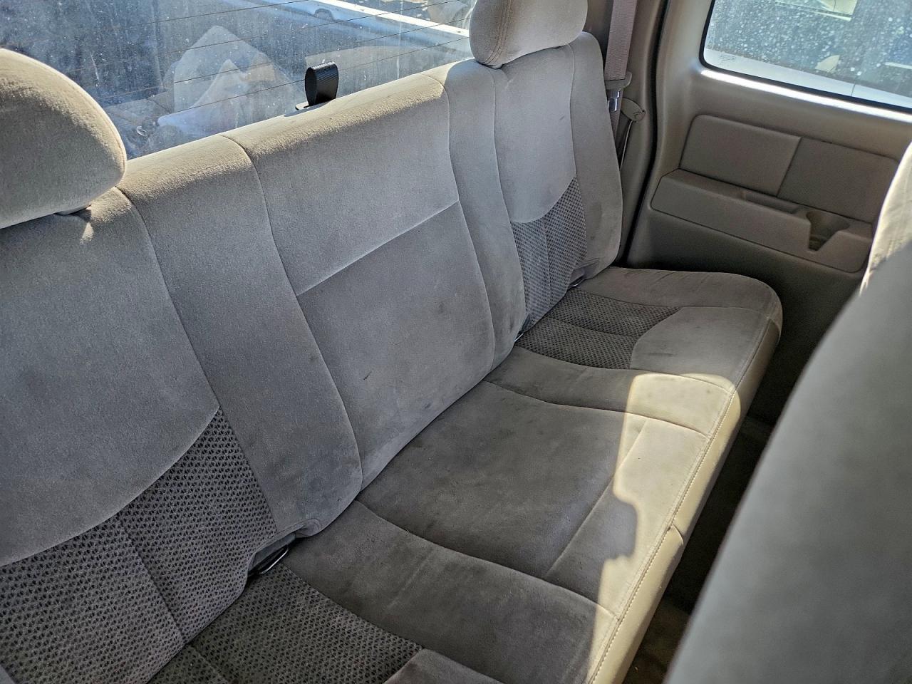 2005 CHEVROLET SILVERADO C1500 photo 10