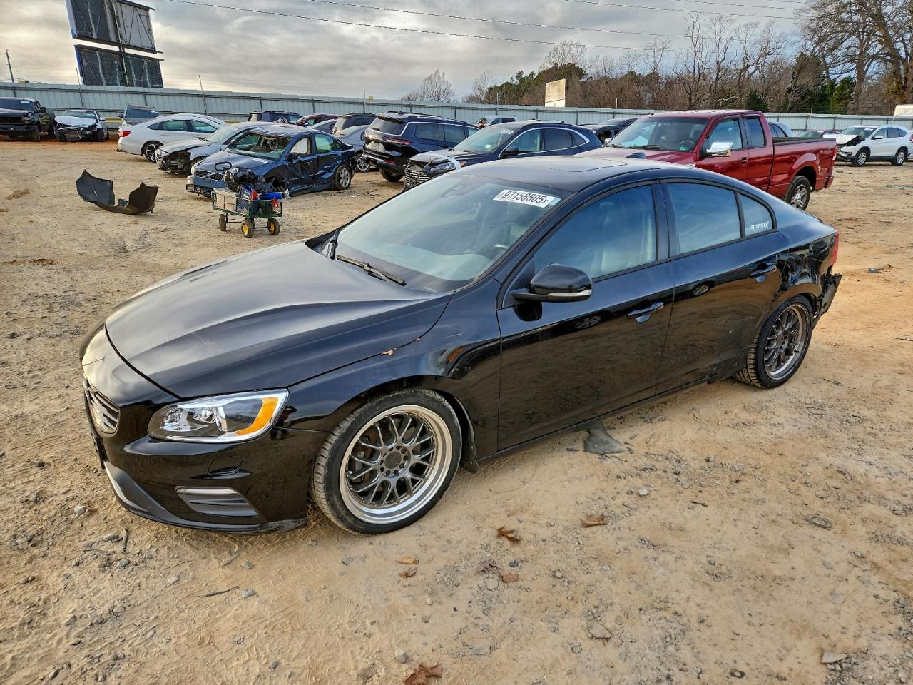 2017 VOLVO S60