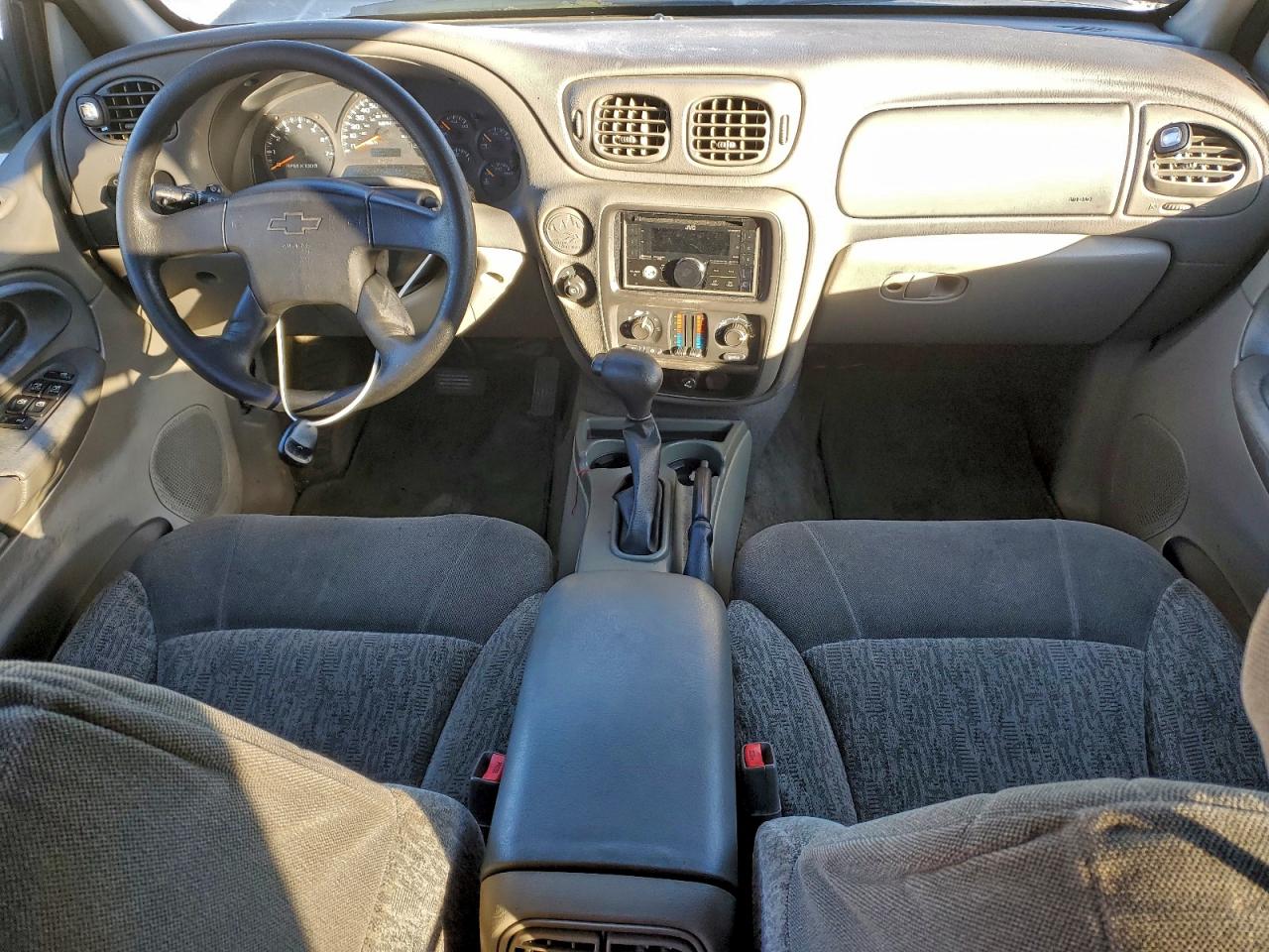 2002 CHEVROLET TRAILBLAZER photo 8