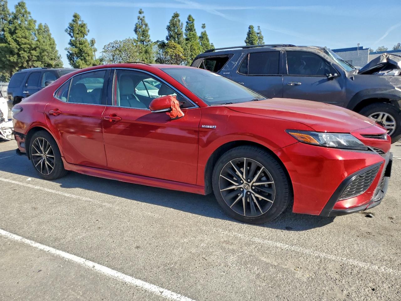 2021 TOYOTA CAMRY SE photo 4