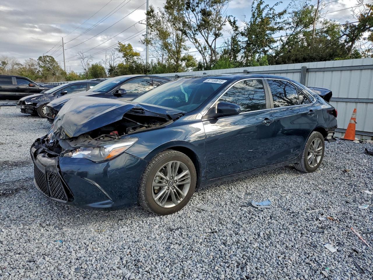 2017 TOYOTA CAMRY