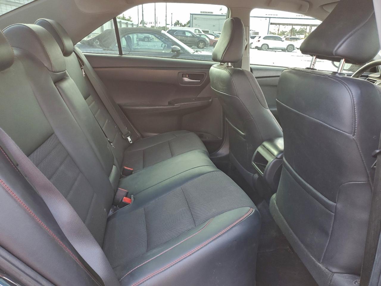 2017 TOYOTA CAMRY SE photo 10