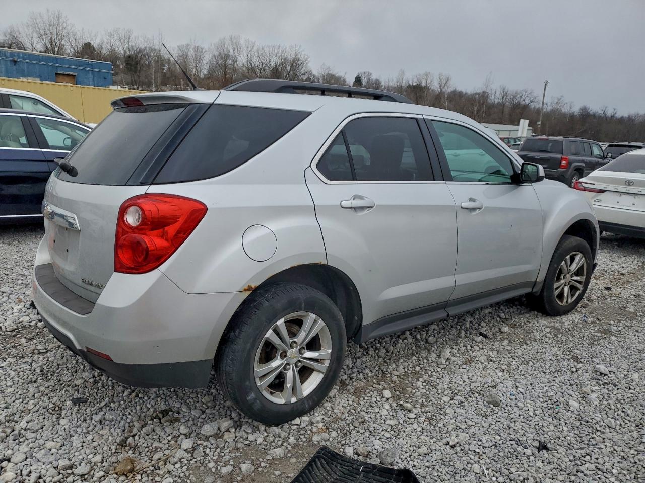 2010 CHEVROLET EQUINOX LT photo 3