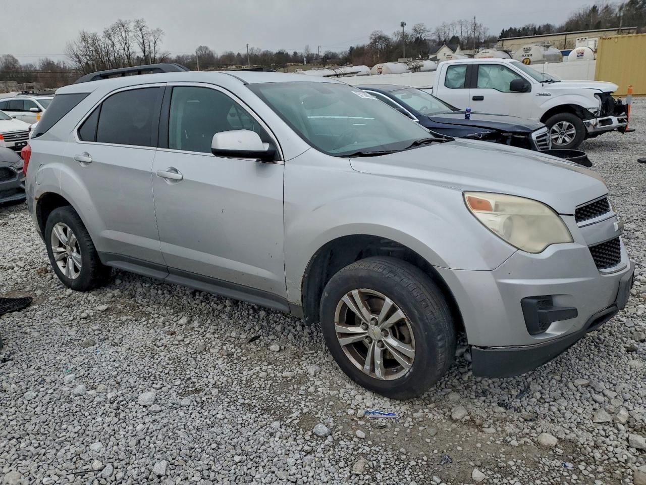 2010 CHEVROLET EQUINOX LT photo 4