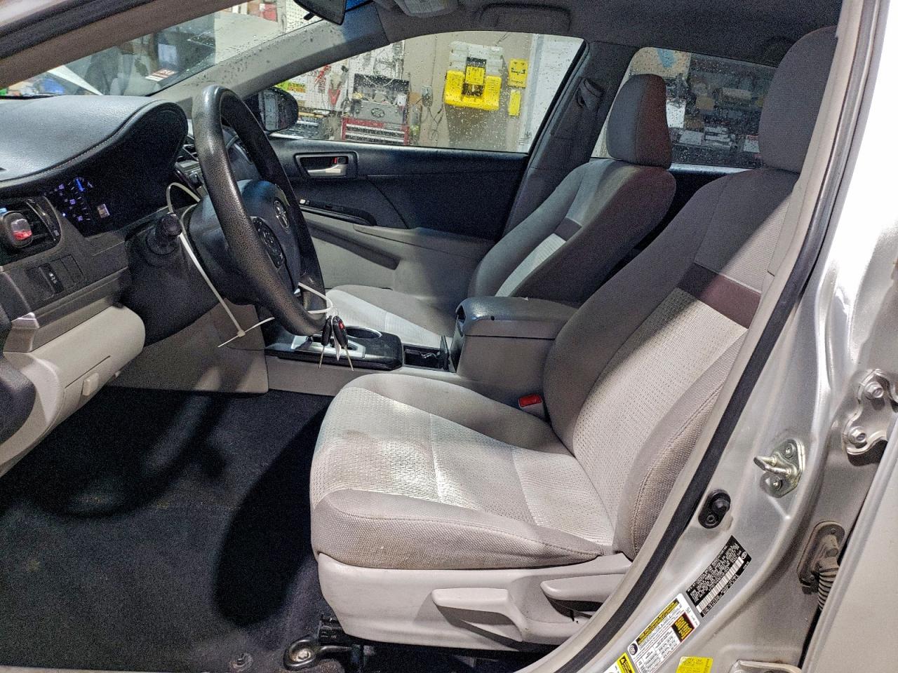 2014 TOYOTA CAMRY L photo 7