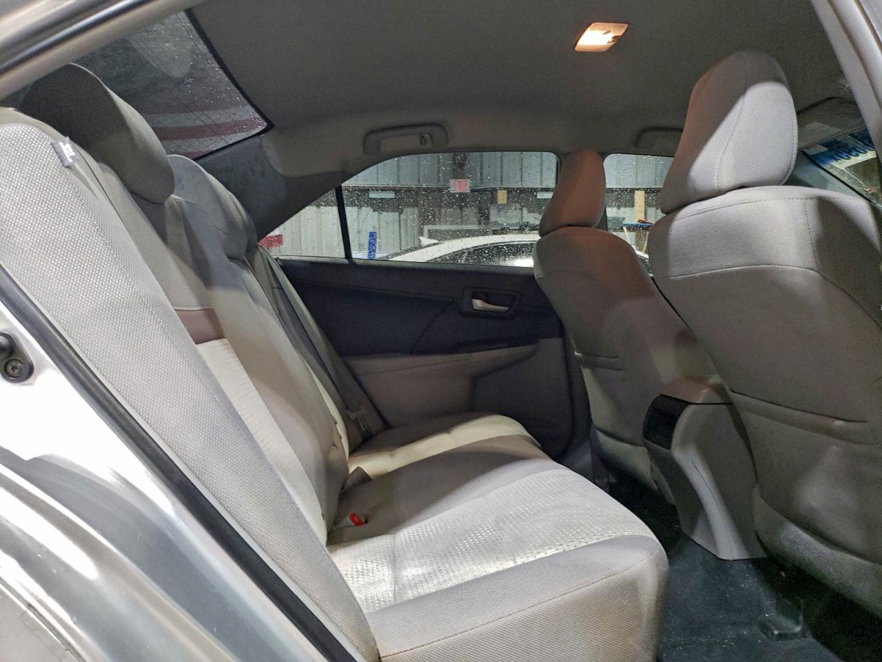 2014 TOYOTA CAMRY L photo 10