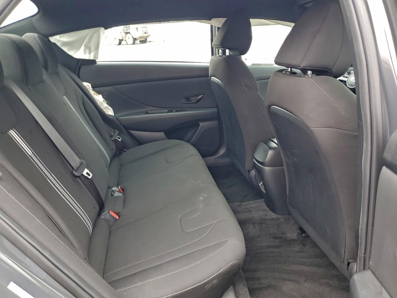 2025 HYUNDAI ELANTRA SEL SPORT photo 10