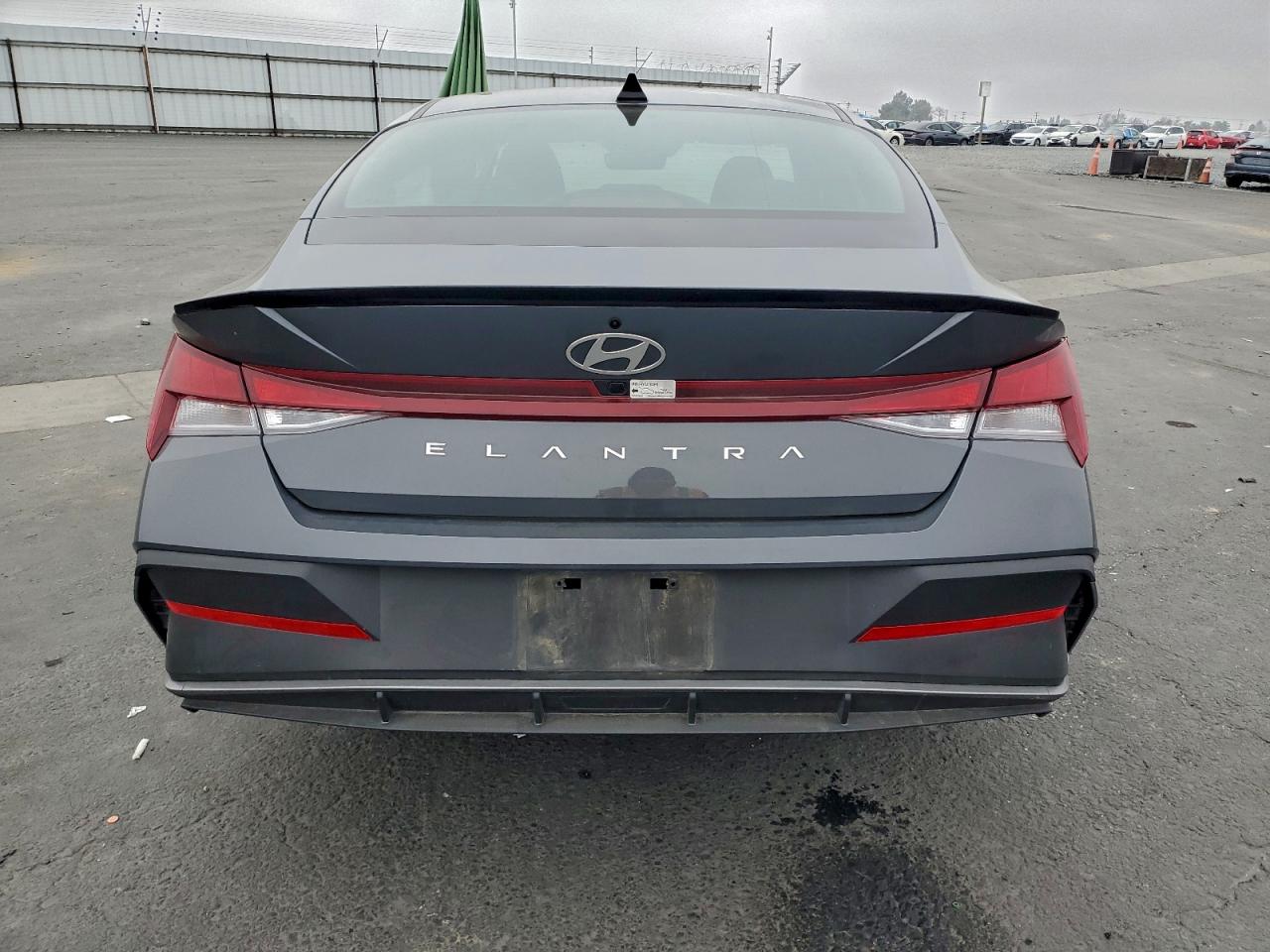 2025 HYUNDAI ELANTRA SEL SPORT photo 6