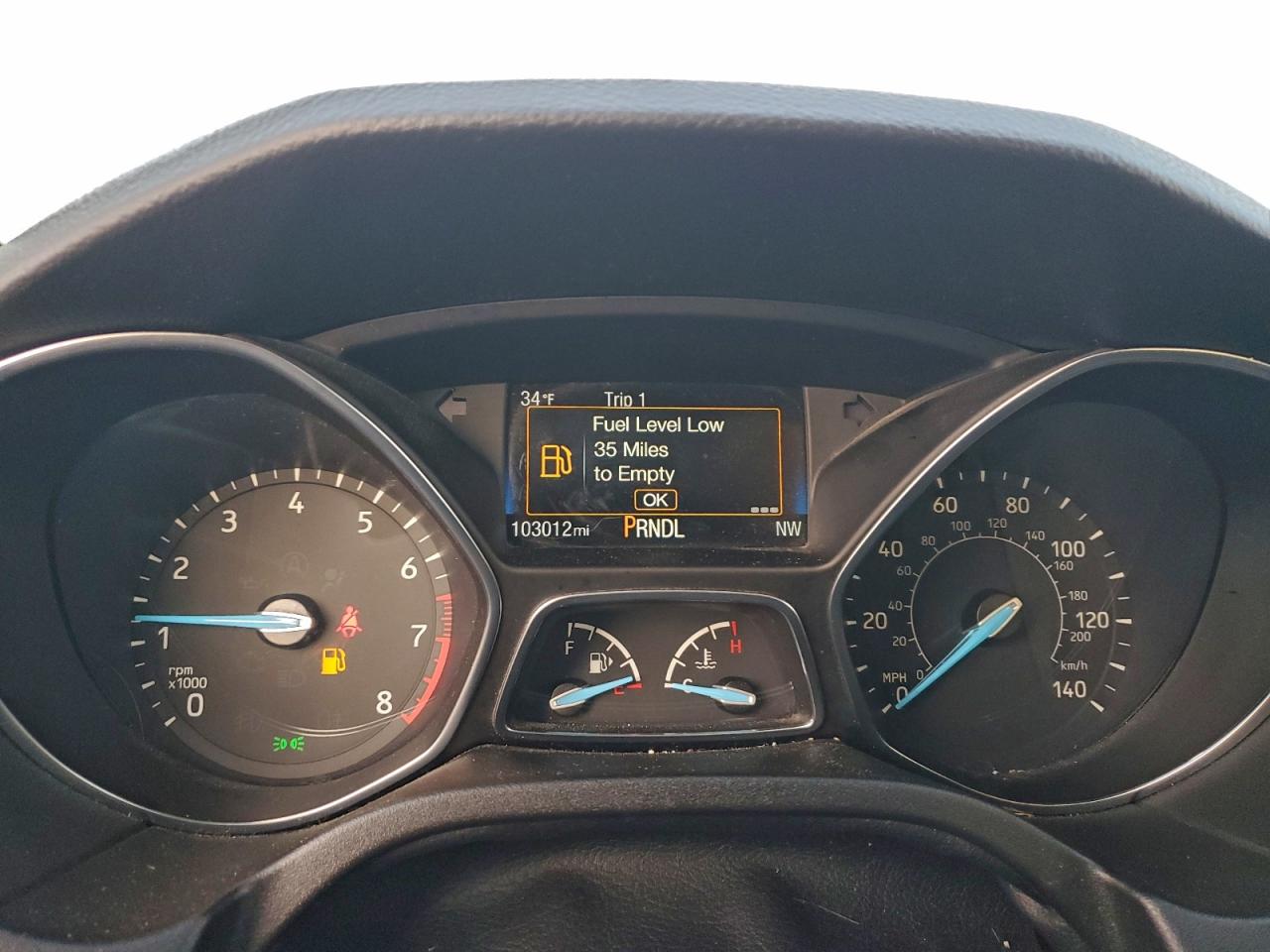 2017 FORD FOCUS SE photo 9