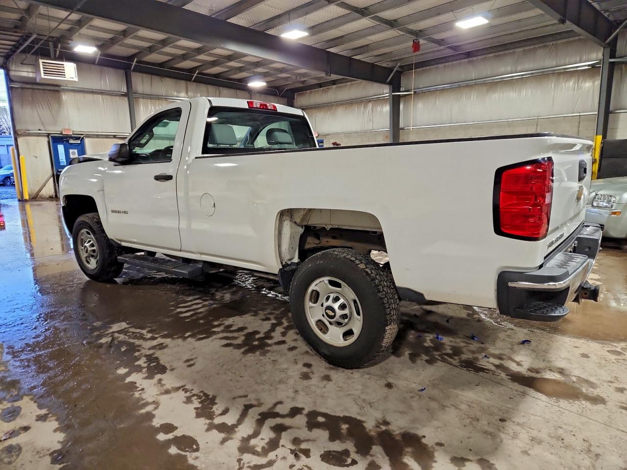 2015 CHEVROLET SILVERADO C2500 HEAVY DUTY photo 2