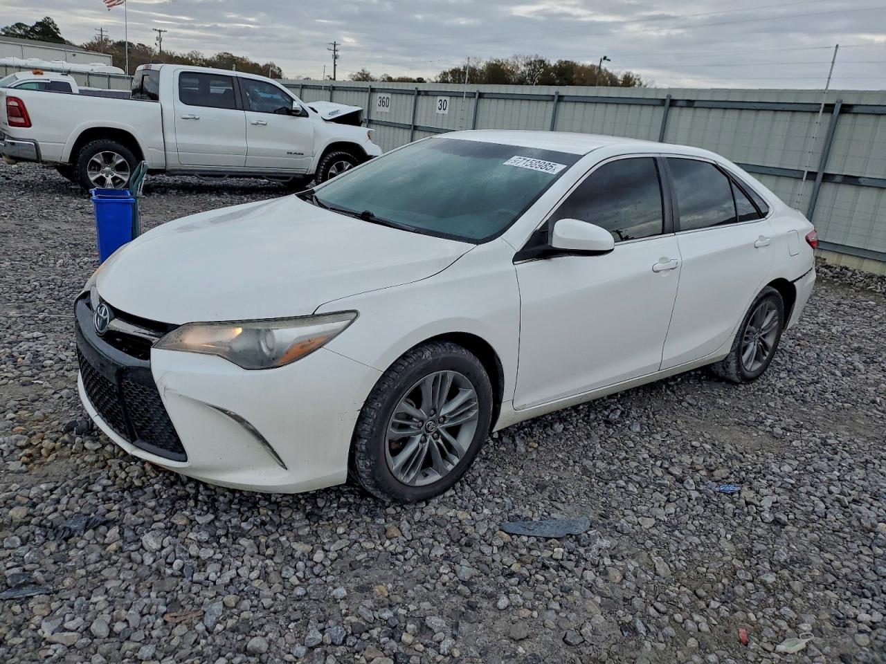 2017 TOYOTA CAMRY