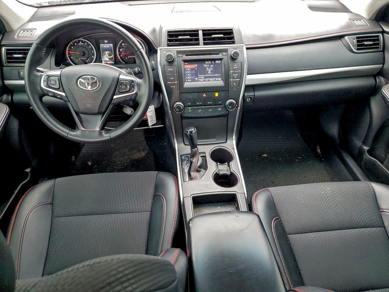 2017 TOYOTA CAMRY LE photo 8