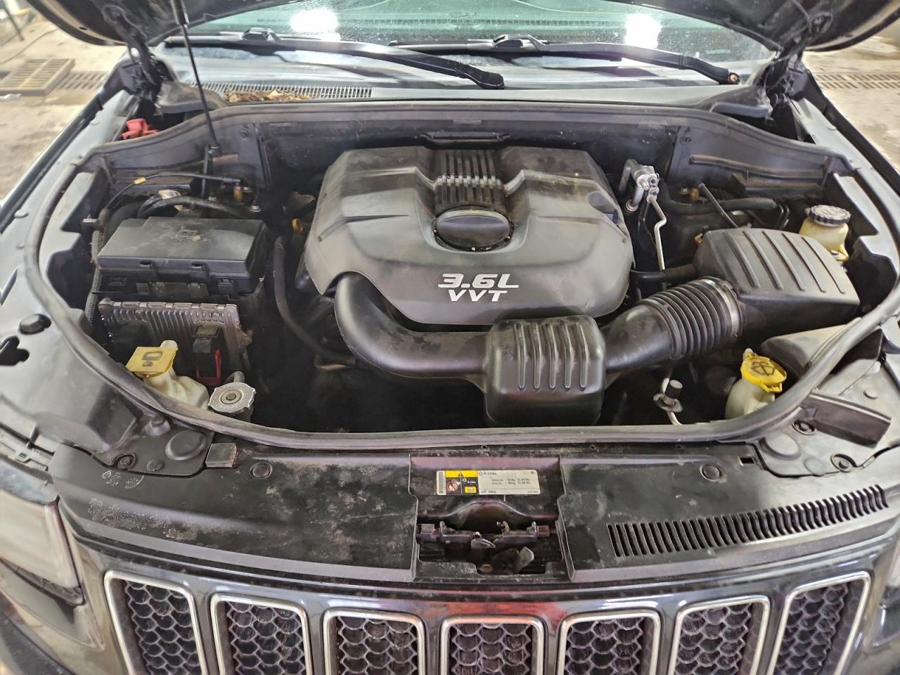 2014 JEEP GRAND CHEROKEE OVERLAND photo 12