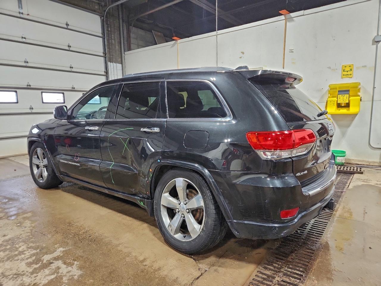 2014 JEEP GRAND CHEROKEE OVERLAND photo 2