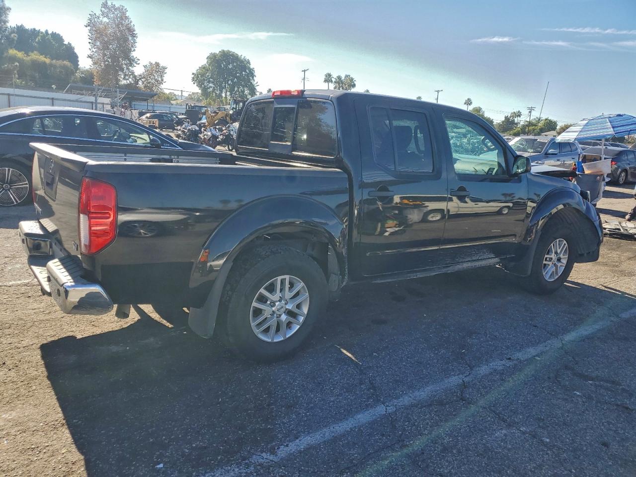 2017 NISSAN FRONTIER S photo 3