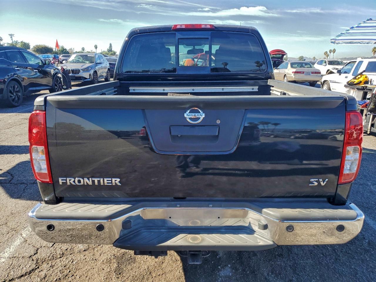 2017 NISSAN FRONTIER S photo 6