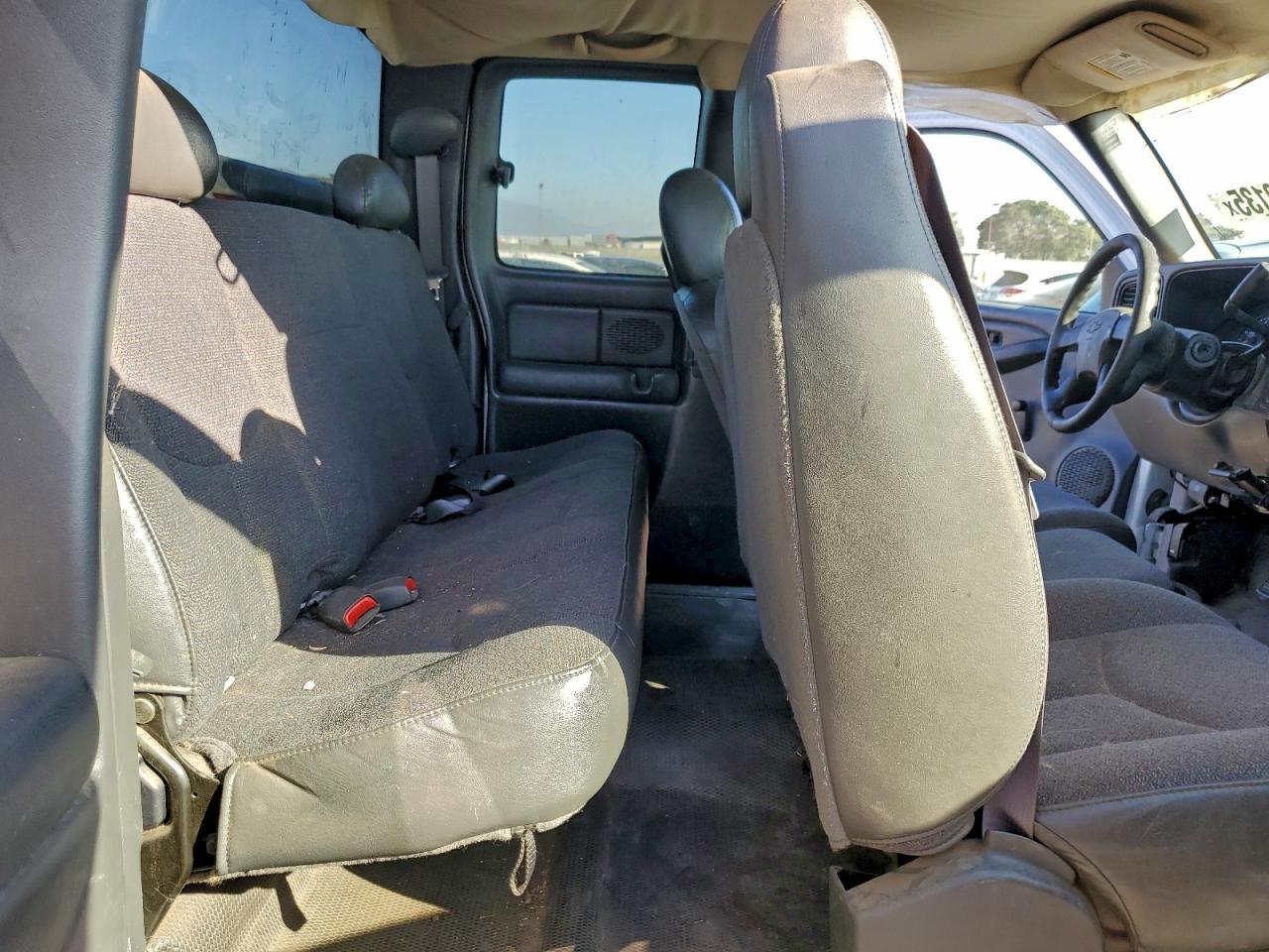 2005 CHEVROLET SILVERADO C1500 photo 10