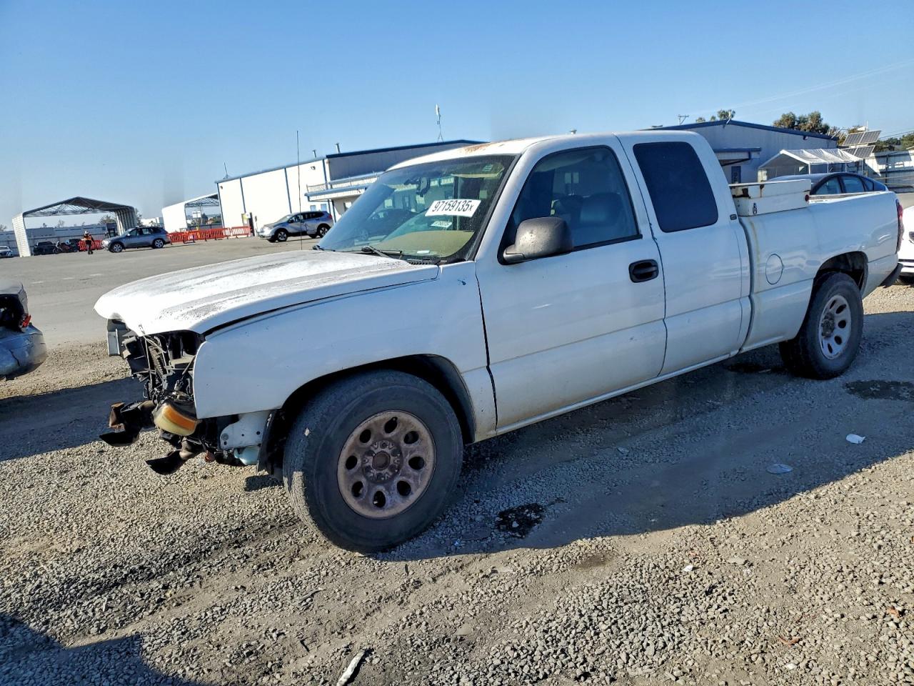 2005 CHEVROLET SILVERADO C1500 — FRONT END damage — photo 1