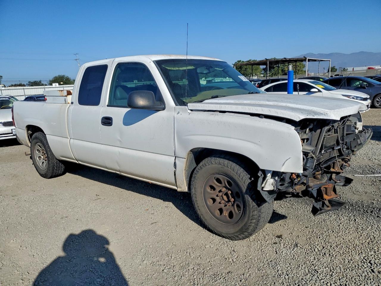 2005 CHEVROLET SILVERADO C1500 photo 4