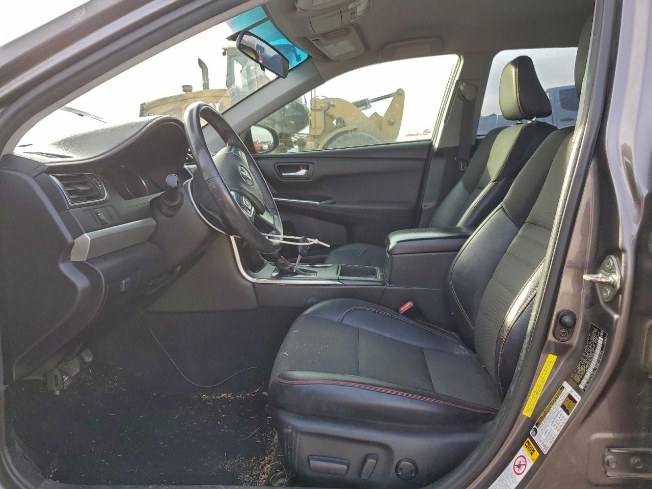 2017 TOYOTA CAMRY LE photo 7