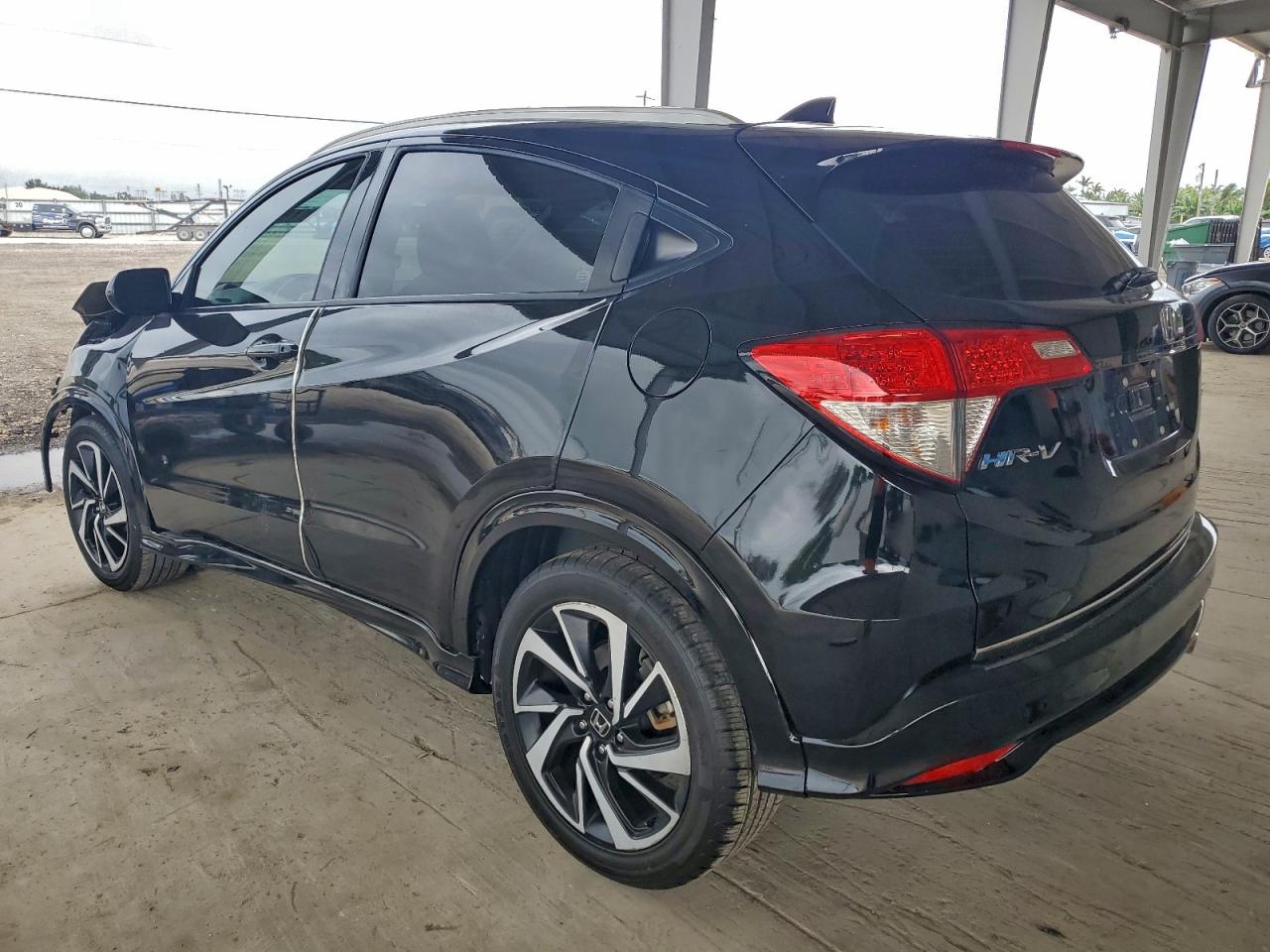 2019 HONDA HR-V SPORT photo 2