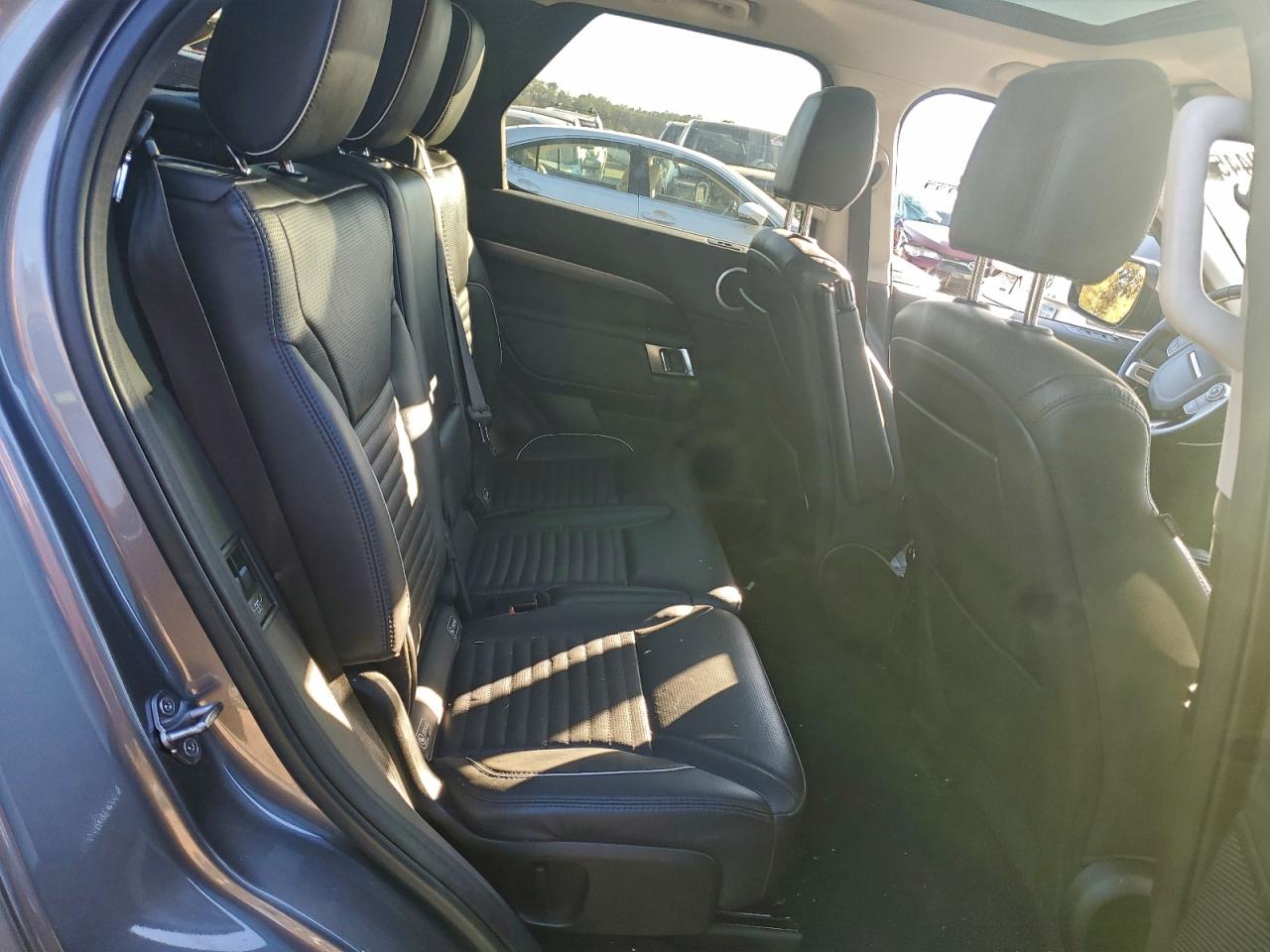 2017 LAND ROVER DISCOVERY HSE photo 11