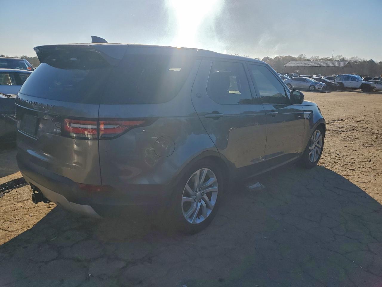 2017 LAND ROVER DISCOVERY HSE photo 3