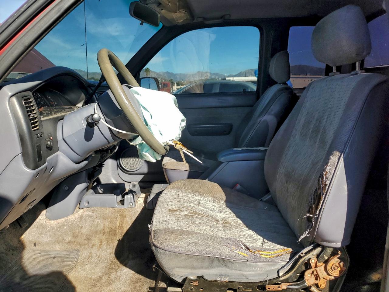 1998 TOYOTA TACOMA XTRACAB photo 7