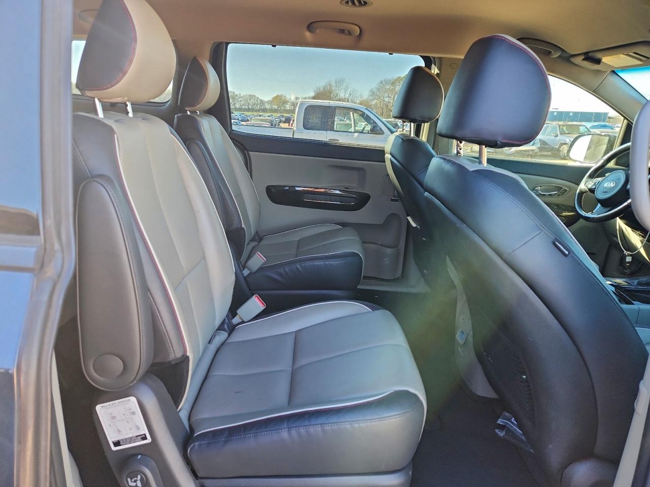 2016 KIA SEDONA EX photo 11